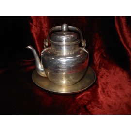 Комплект Чайник, Тарелка серебро SOLLDSILVER 270